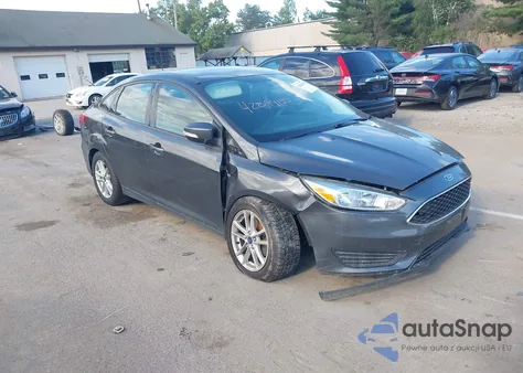 2016 Ford Focus Se z USA, uszkodzony, nr VIN 1FADP3F21GL334804